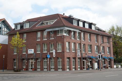 Hotel Zum Deutschen Eck Meerbusch Dış mekan fotoğraf